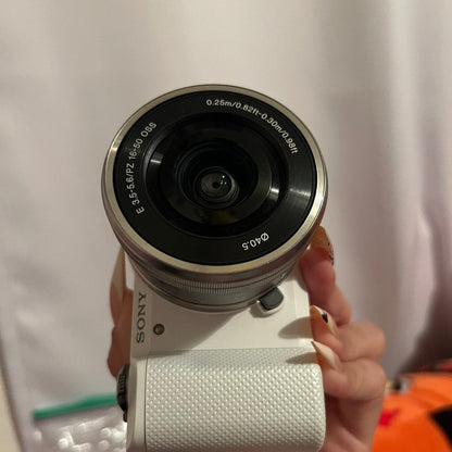Used 🍇₊˚💜 Sony Alpha a5000 Mirrorless Digital Camera (White) with Kit Lens 🍥🎀📷