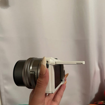 Used 🍇₊˚💜 Sony Alpha a5000 Mirrorless Digital Camera (White) with Kit Lens 🍥🎀📷