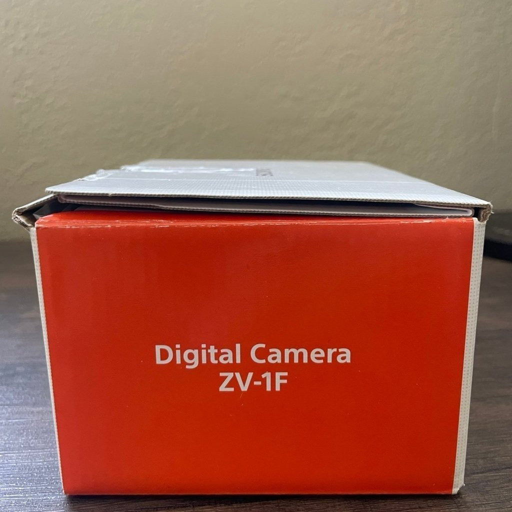 Used 🍇₊˚💜 Sony ZV-1F Digital Camera (White) - Like New 🍥🎀📷
