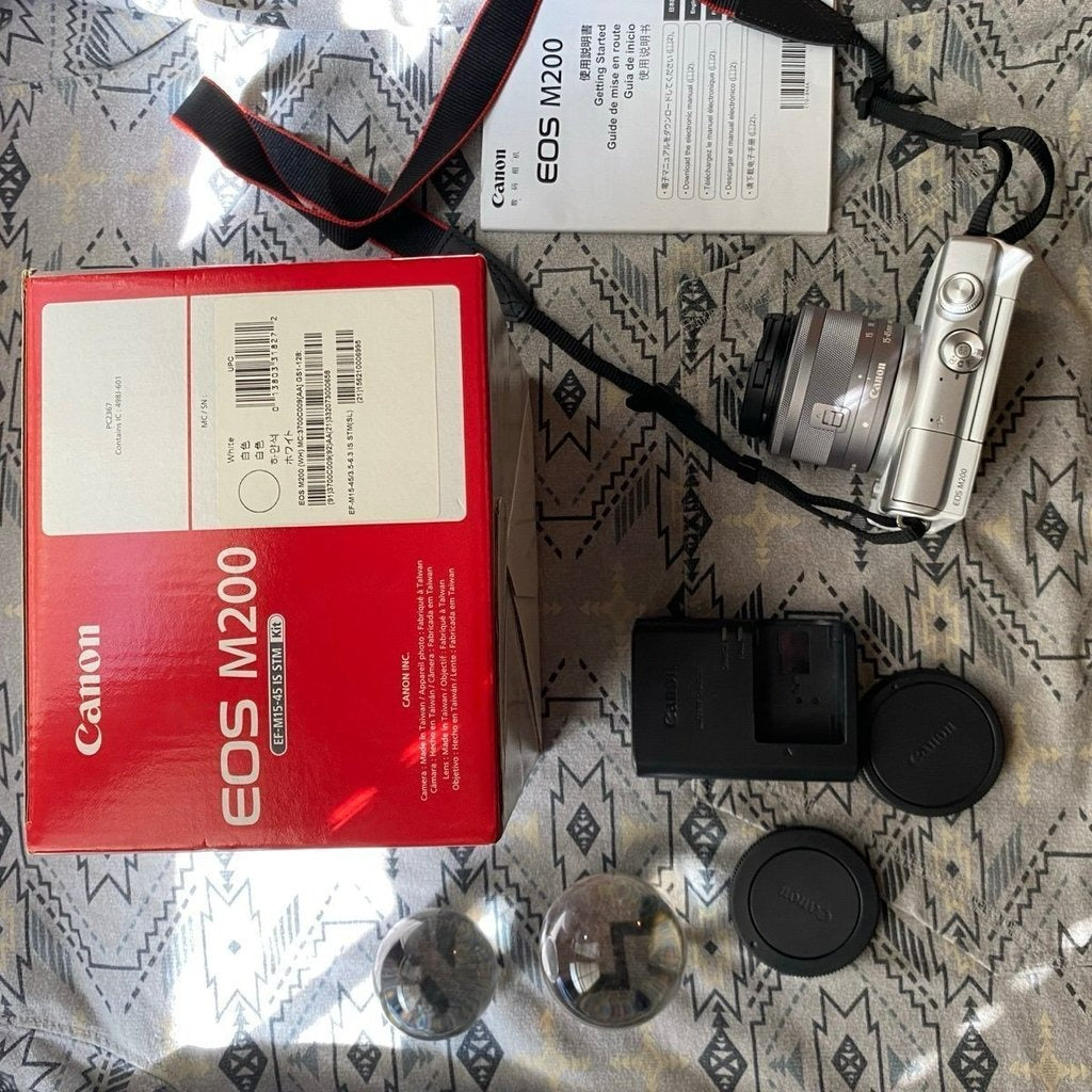 🍇 ₊˚💜 Canon EOS M200 24.1MP Mirrorless Camera with 4K Video 🍥 🎀📷