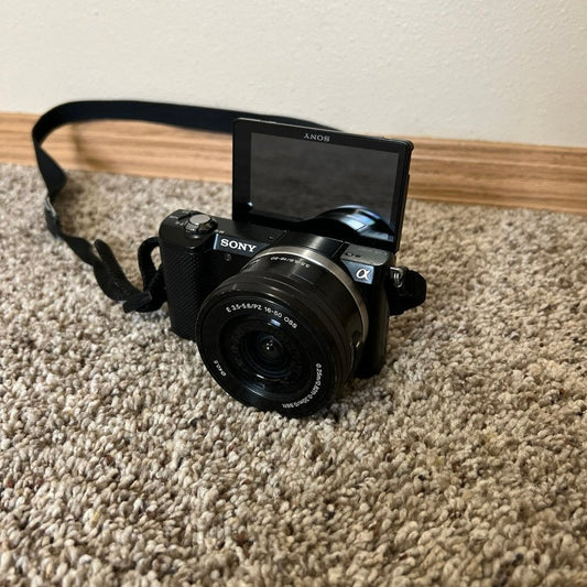 Used Sony A5000 Mirrorless Camera | 20.1MP 🍇📷