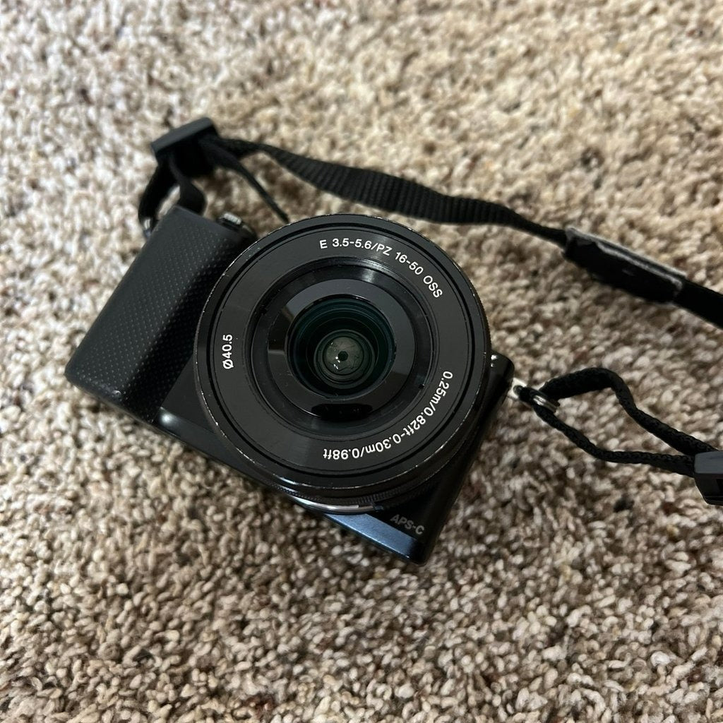 Used Sony A5000 Mirrorless Camera | 20.1MP 🍇📷