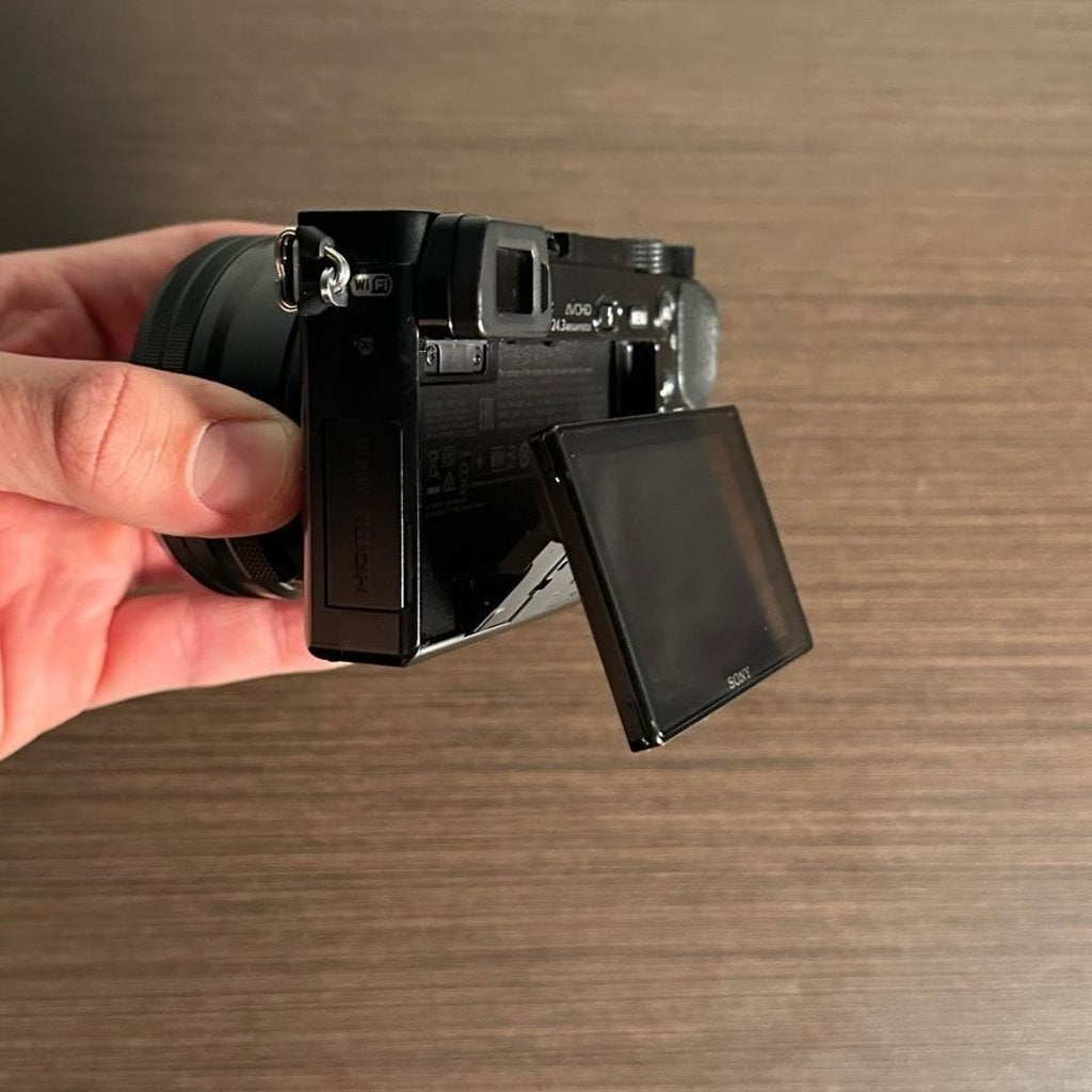 Used 🍇₊˚💜 Sony Alpha a6000 Mirrorless Camera with 16-50mm Retractable Lens 🍥🎀📷